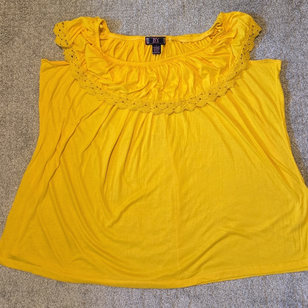 Yellow Lace Trim Women's Top Size 1X
